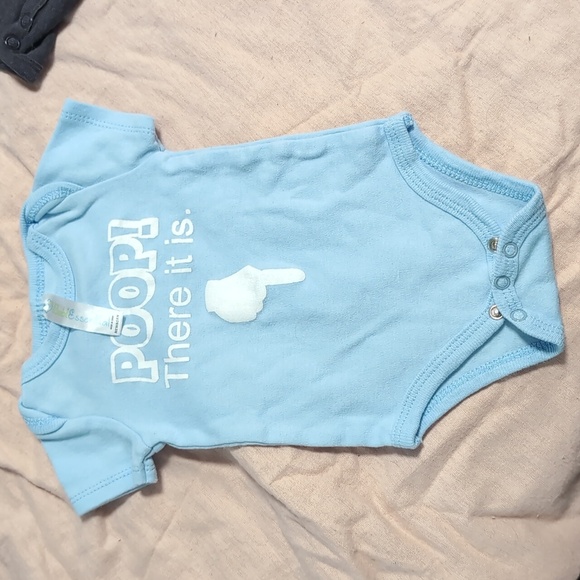 Okie Dokie Newborn Onesie 3-Piece Lot Size Newborn - Picture 3 of 4